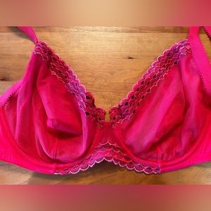 ⭐️ La Perla - Red Lace Full Coverage Bra